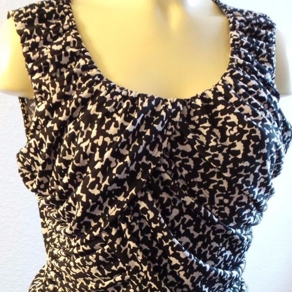 Nine West women's ruffled sleeveless Top L - Picture 2 of 8